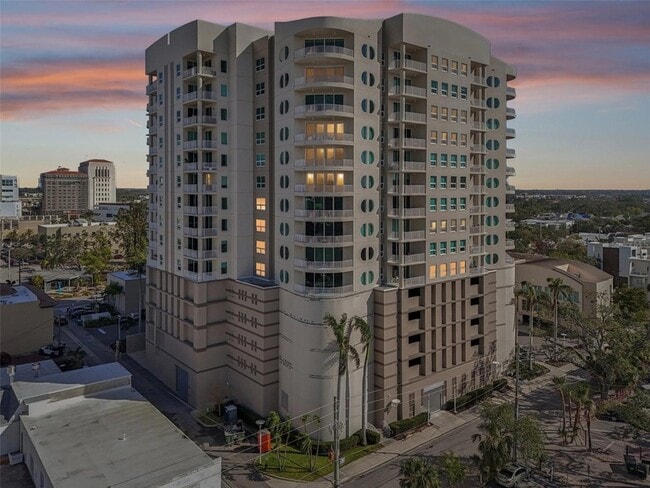 Building Photo - 1771 Ringling Blvd Unit 1001 Rental