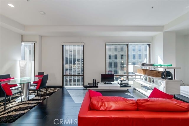 Photo - 655 S Hope St Unidad 1001