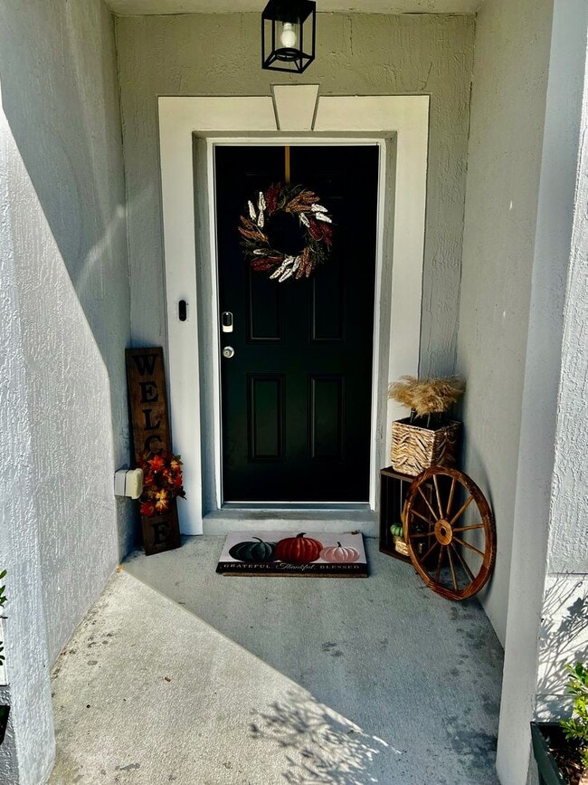 Photo - 3/2 with fenced in yard !