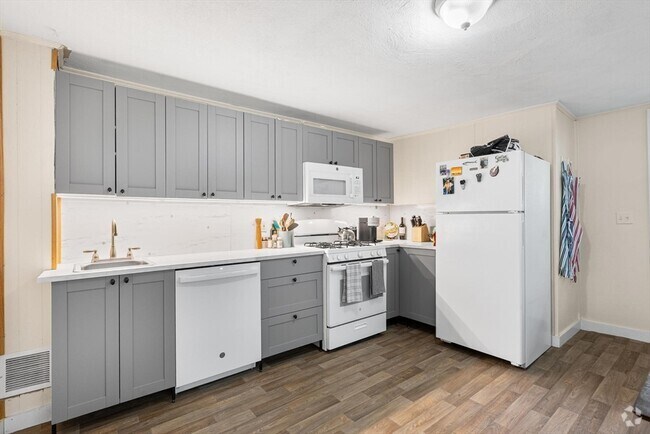 Building Photo - 84 Green St Unit 1 Rental