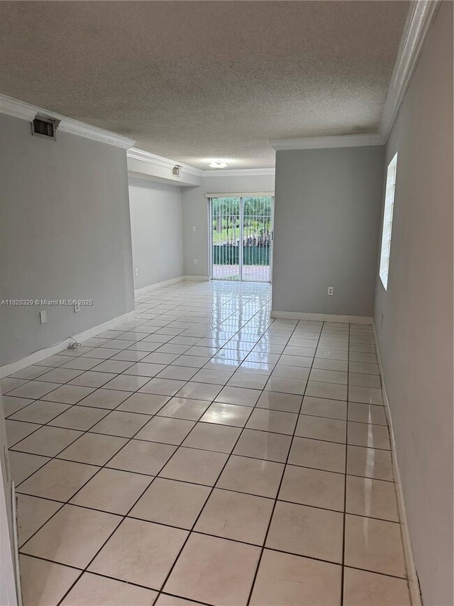 Building Photo - 15501 SW 133rd Pl Unit 801