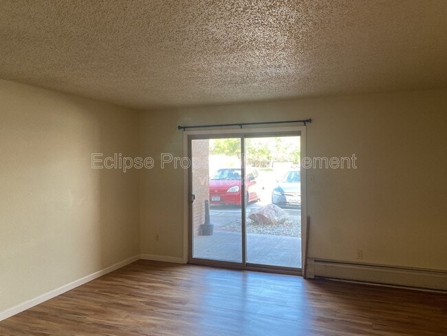 Photo - 512 Bell Ct Unit B1