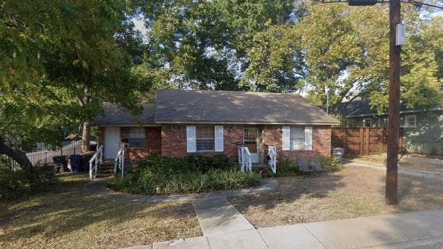 Photo - 1006 W Lamar St