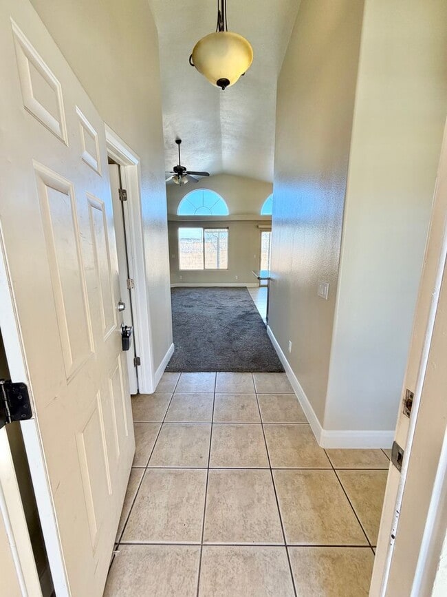 Photo - Charming 3 Bed 2 Bath + DEN/OFFICE Area!