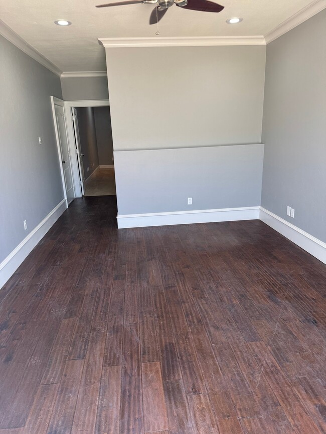 Photo - 8512 Urbana Ave