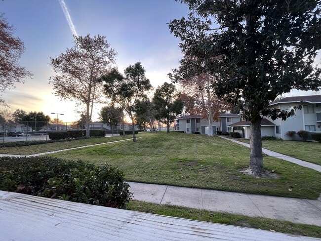Greenspace and Walking Paths - 26200 Redlands Blvd Unit 121