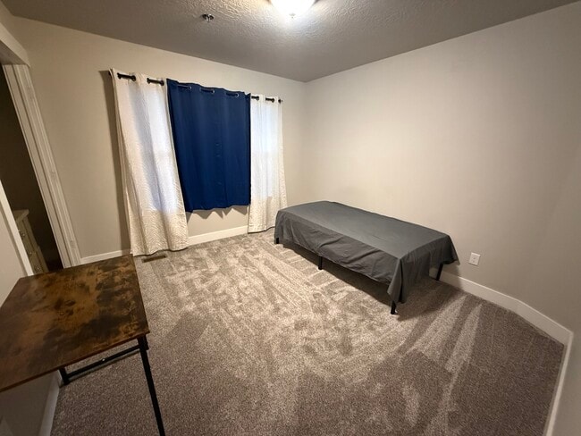 Building Photo - 849 W 1350 S Unit #1