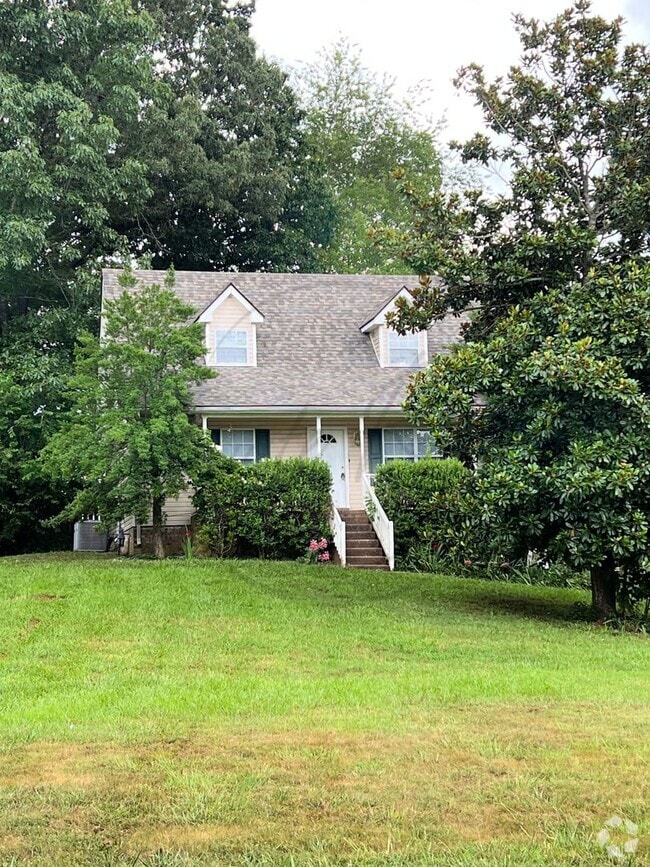 Building Photo - Charming Updated Home in White House with ...