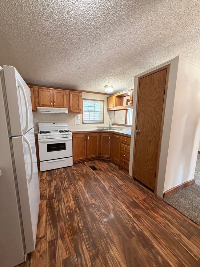 Photo - 138 Maynard Cir
