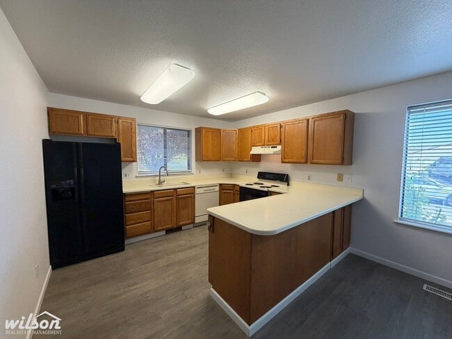 Photo - 5606 Mt Clemens Way