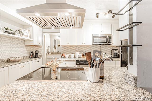 700 N Washington St Unit 207