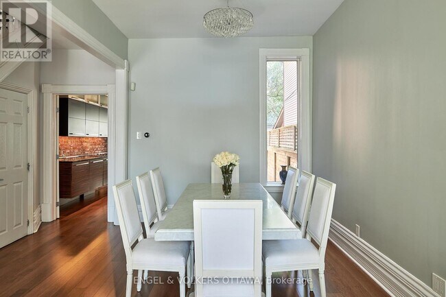 Photo - 103 James St