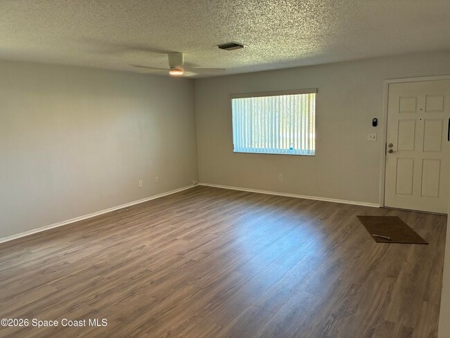 Photo - 131 NE 2nd St