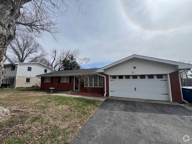 Building Photo - Coming soon! Showings Will Begin Mid-June ... Rental