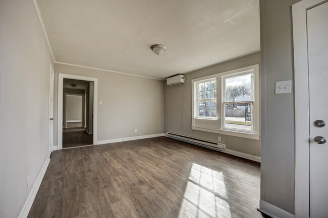 Photo - 2000 S U St Unidad A