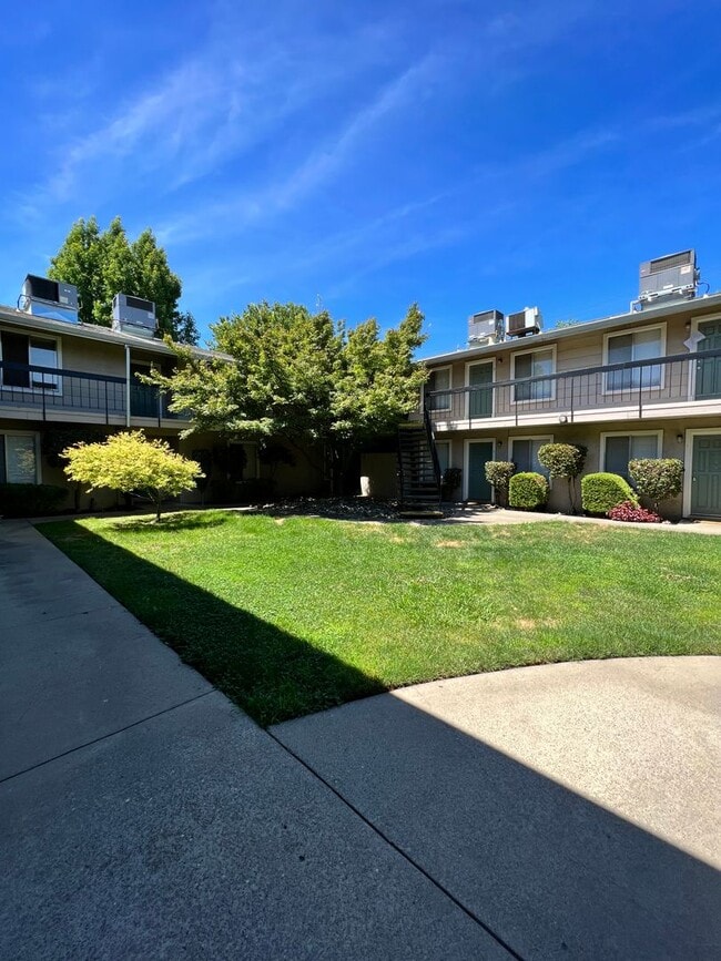 Garden West One Apartments - Garden West One Apartments