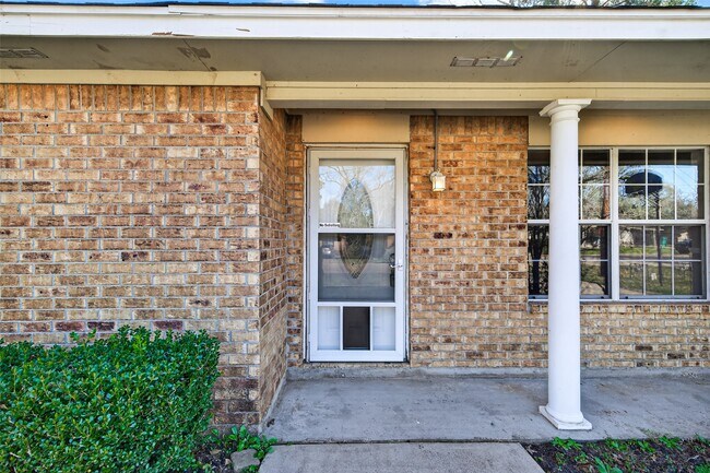 Photo - 210 N Shirley Ln