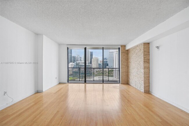 Building Photo - 540 Brickell Key Dr Unit 1807