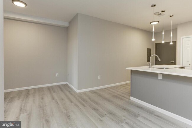 400 N Highland Ave Unit 204