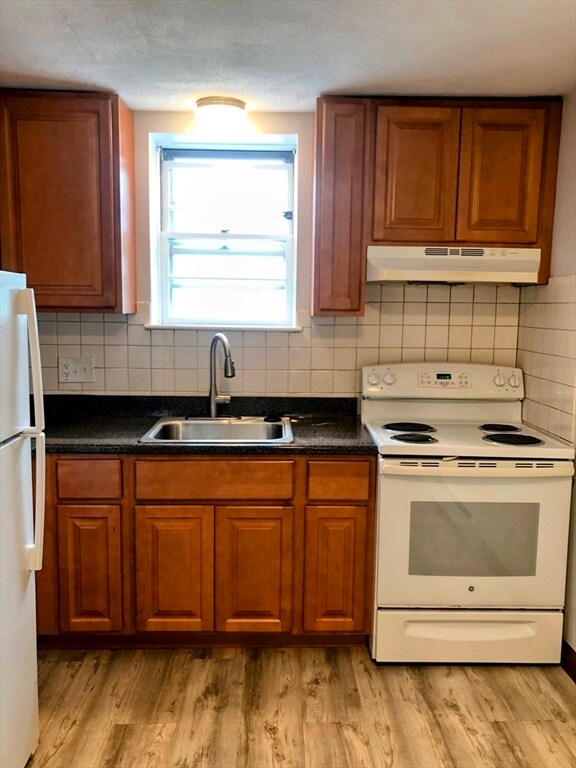 Building Photo - 85 Trapelo Rd Unit 37 Rental