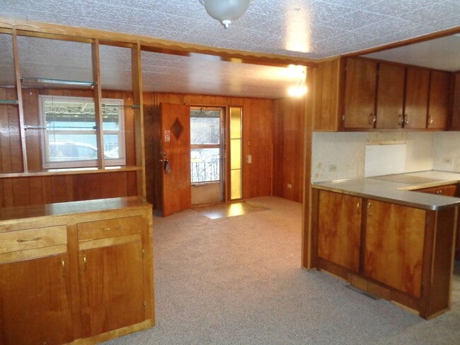 629 Riverside Rd