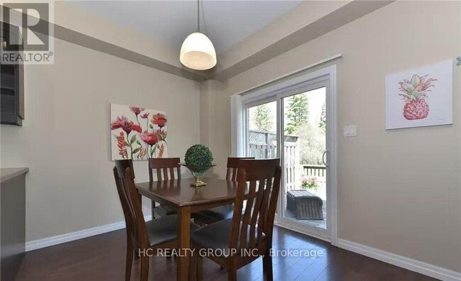 Photo - 112 N Centre Rd