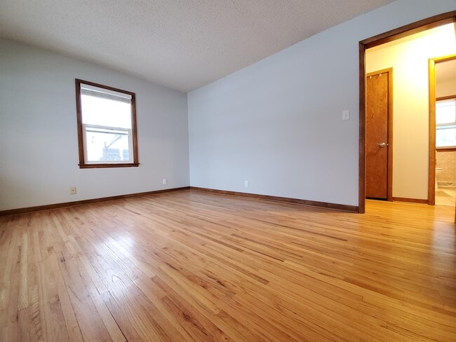 Photo - 1829 1st St SW