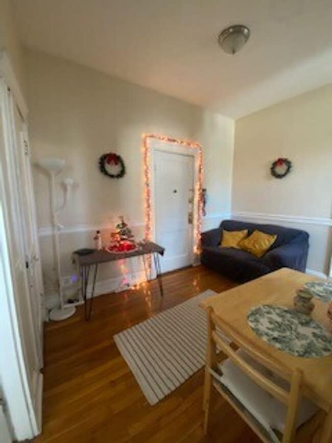 Photo - 2BR 1Bth unit. Heat/Hot Water included. Great location!