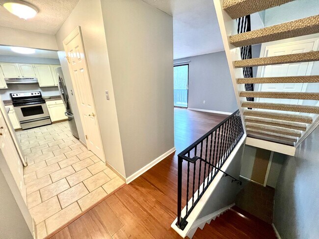 Photo - Sewickley Heights - Gorgeous Townhouse - 3...