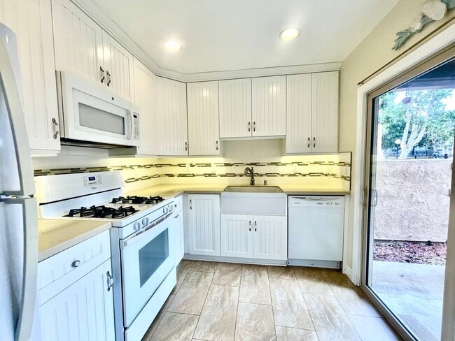 Photo - Beach-Close in Huntington Beach 1 Bedroom Unit 71