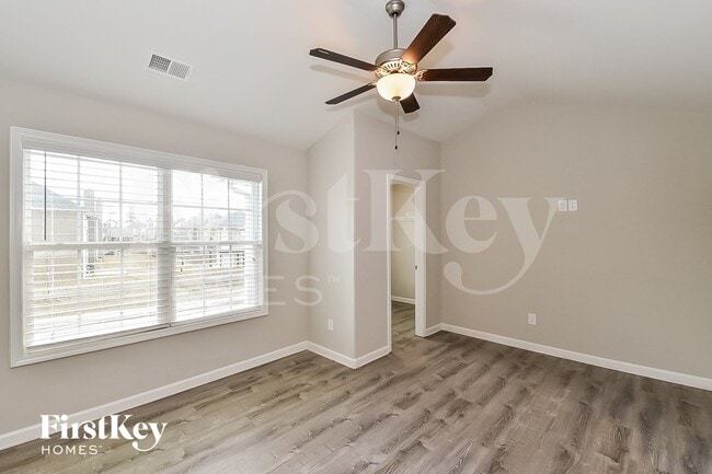 Photo - 273 Cliffhaven Cir