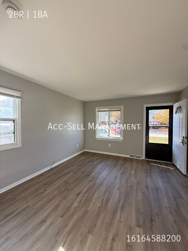 Photo - 5962 Ridgebrook Ave SE Apartamento