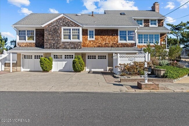 Photo - 262 Sunset Ln