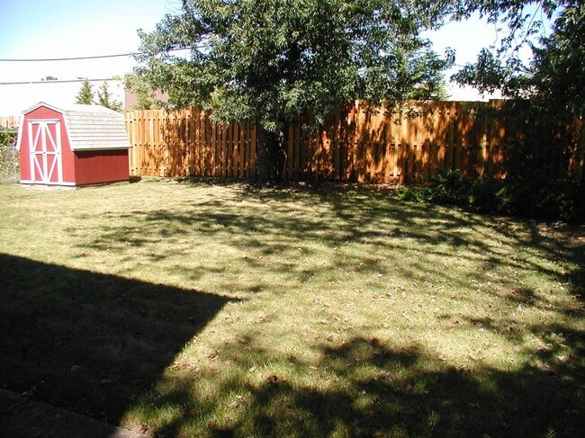 Photo - 29 Knapp Ave