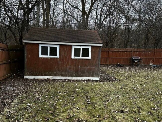 Photo - 5508 S Stough St