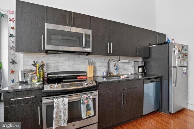 Photo - 2319 Fitzwater St Unit 302