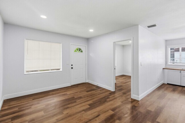 Photo - Beautifully Renovated 3/1 Home with Modern Finishes