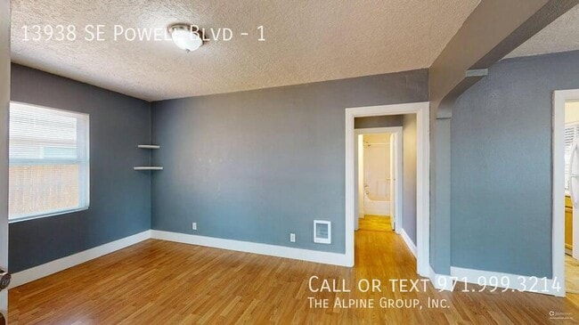 Photo - 13938 SE Powell Blvd