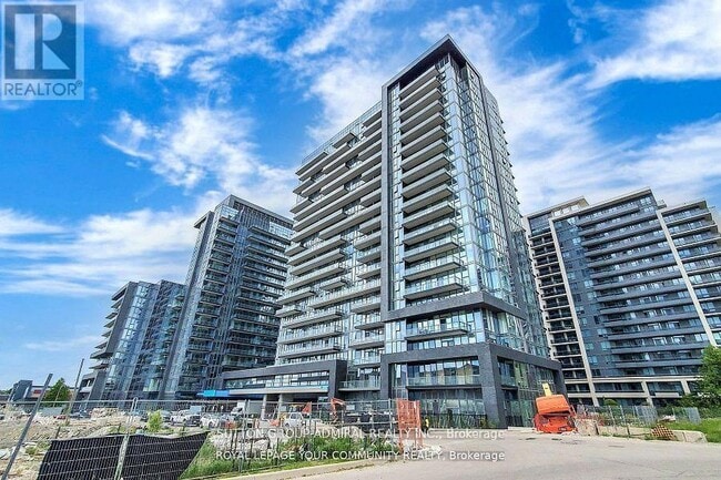 Photo - 20 Gatineau Dr Unit 702