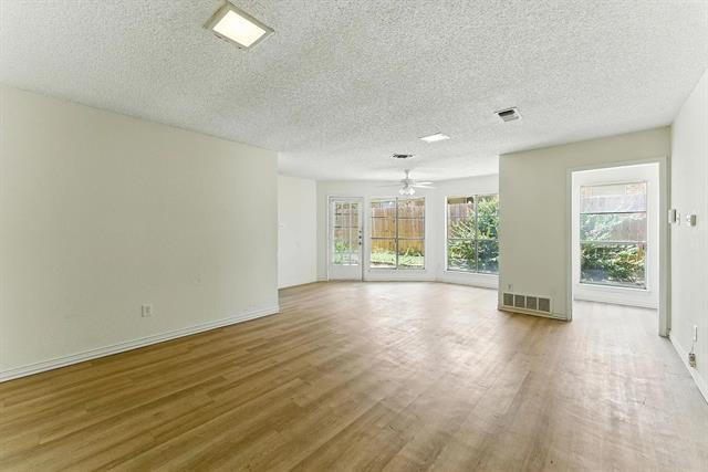 Photo - 6905-6907 W Cleburne Rd