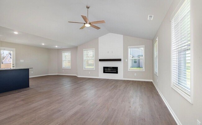 Photo - 104 Burnello Ct