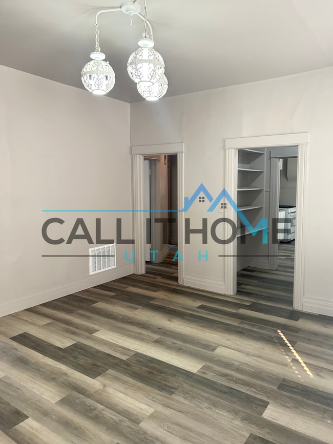 Sala de estar 2 - 935 S 700 E Unidad Main