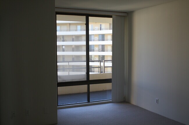 Photo - 4316 Marina City Dr Unidad 1027