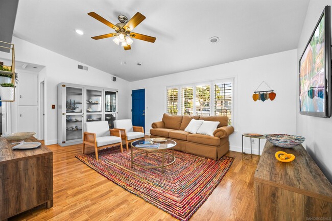 Building Photo - 604 Monterey Dr Rental