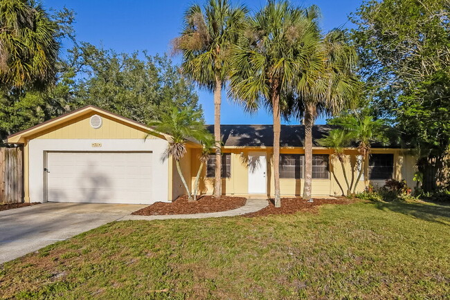 Photo - 711 Bartholomew Way House
