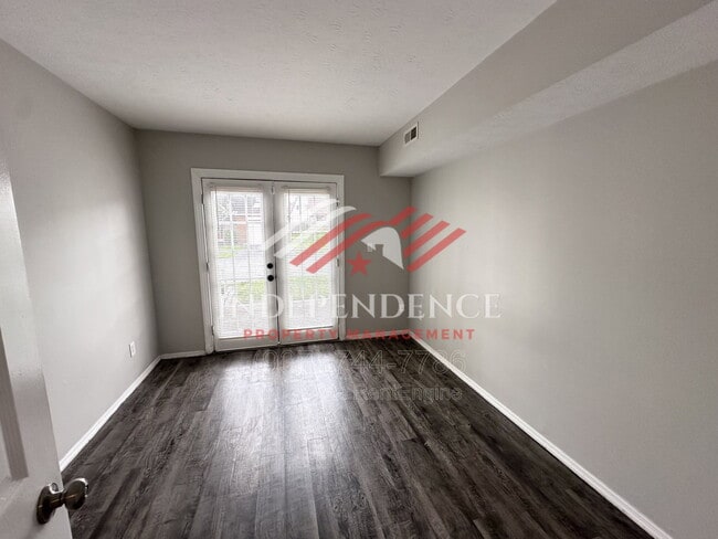Photo - 2385 Fieldstone Cir