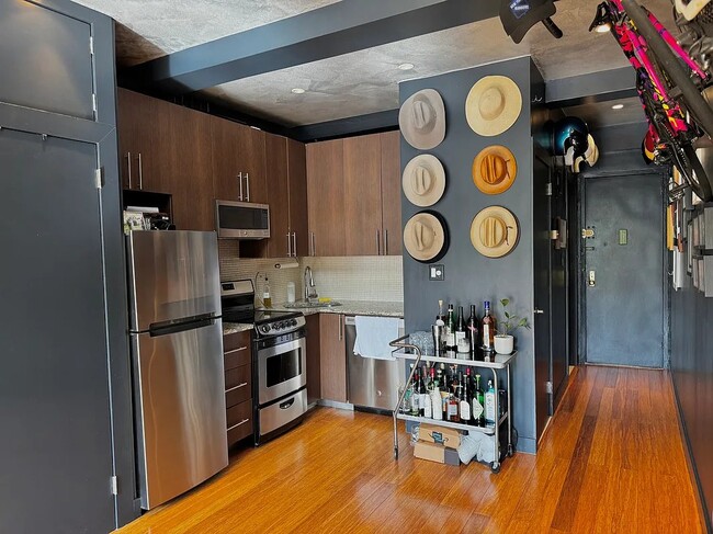 Photo - 135 Christopher St Unit 3C