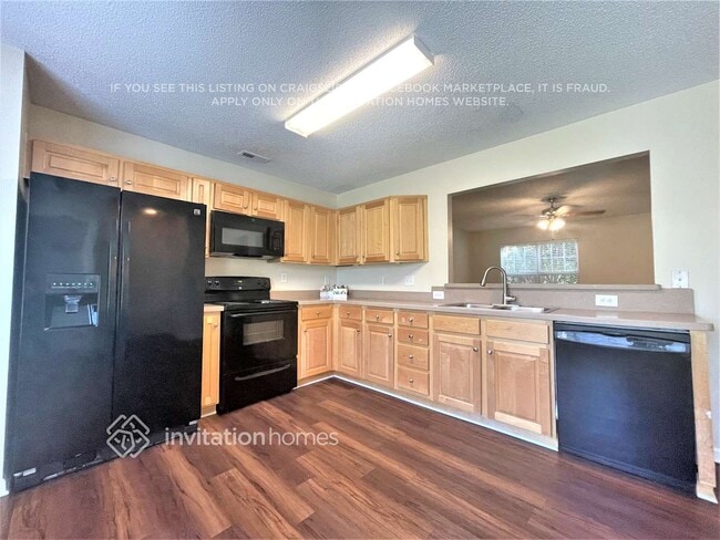Photo - 942 Ramsgate Dr SW
