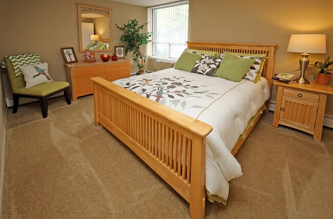 Water'sEdge-Model2024-Bedroom1