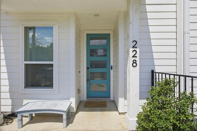 Photo - 228 Sunset Ln